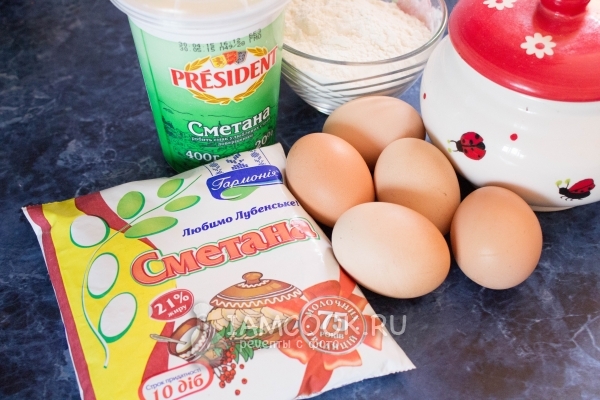 Ингредиенты для бисквитного торта со сметанным кремом