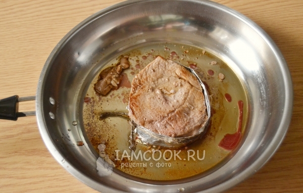 Обжарить мясо