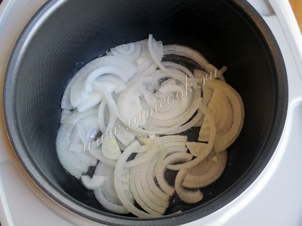 Обжарка лука в млуьтиварке