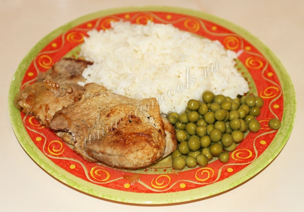 Стейки из свинины с гарниром