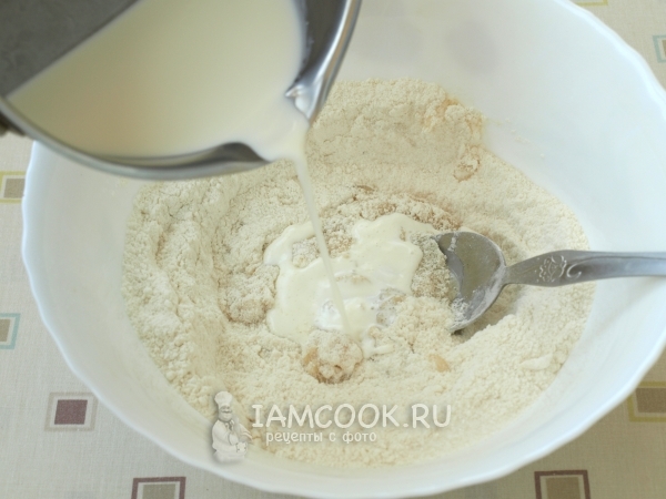 Влить сливки