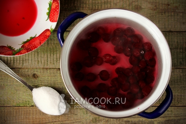 Вишня в кипятке