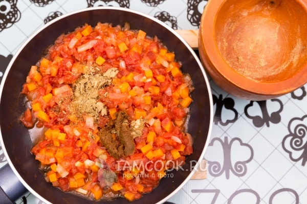 Пожарить овощи со специями