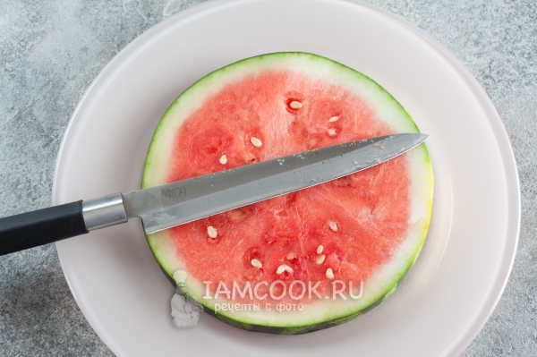 Отрезать арбуз