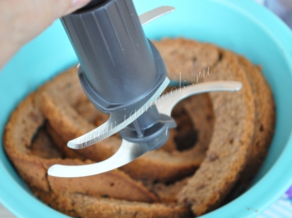 Измельчить корж