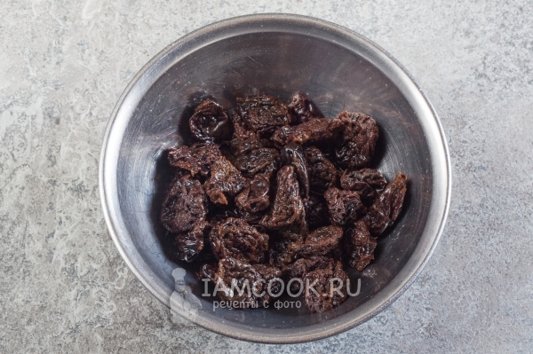 Слить воду с чернослива