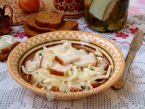 Фото сала в рассоле с чесноком в банке в домашних условиях