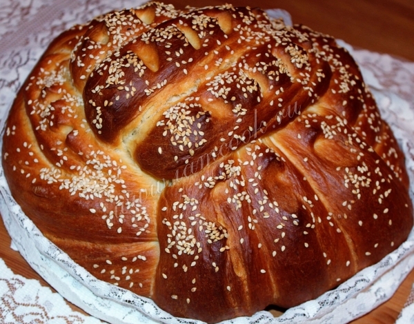 Выпекаем плетенку на дрожжевом тесте