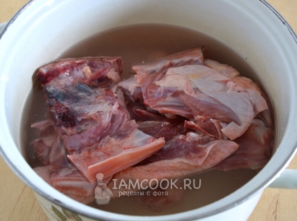 Залить утку водой