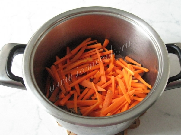 Морковь порезанная