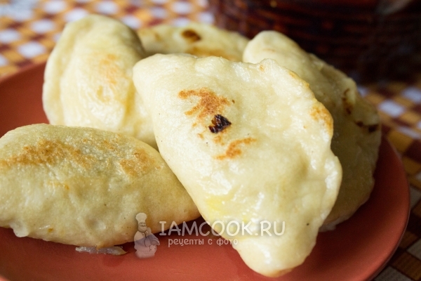 Рецепт золотистых вареников с капустой