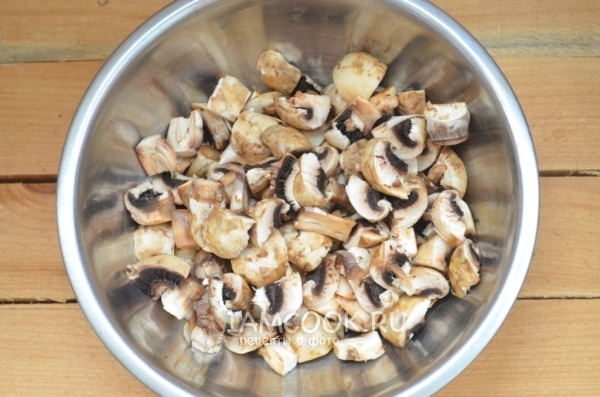 Порезать грибы