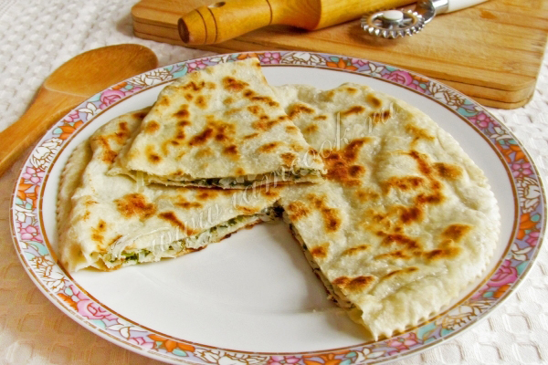 Рецепт лепешек с брынзой и зеленью