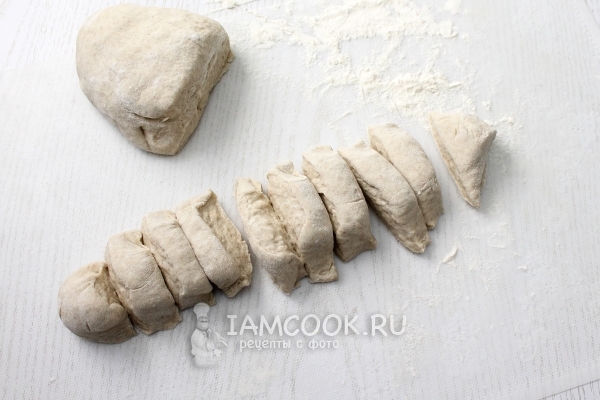 Поделить тесто на части