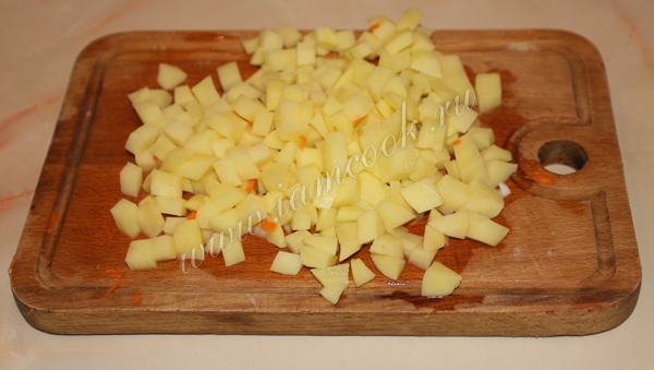 Картофель нарезанный кубиками