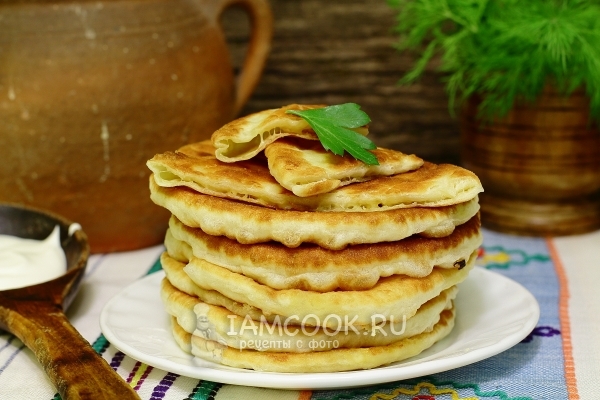 Фото лепёшек с сыром на сковороде