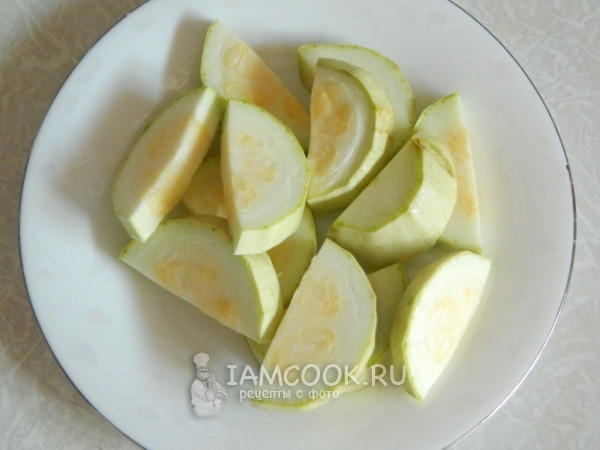 Порезать кабачок