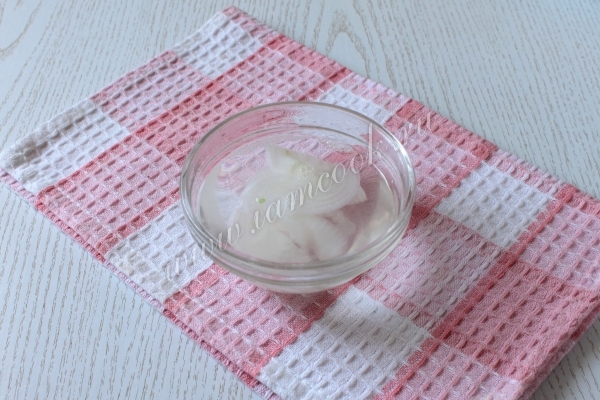 Лук репчатый в кипятке