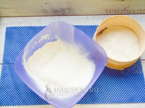 Просеять муку