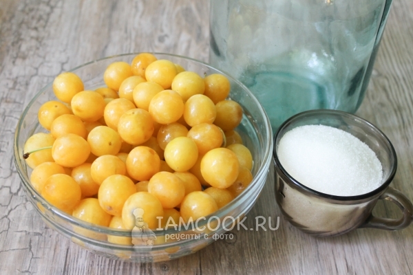 Ингредиенты для приготовления компота из алычи с косточками на зиму