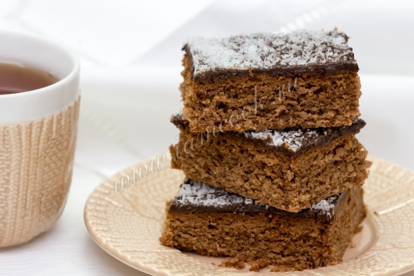 Фото шоколадного пирога с кокосовой стружкой