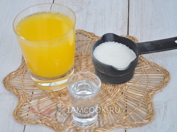 Ингредиенты для апельсиново-ромовой пропитки для тортов