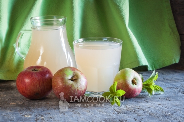 Фото яблочного напитка со стевией