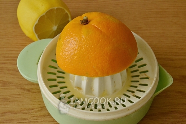Выжать сок апельсина
