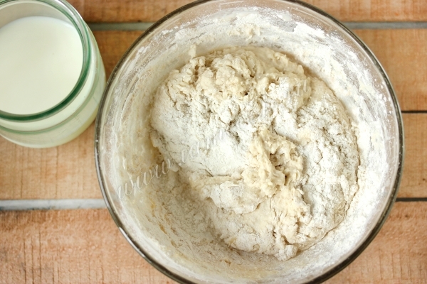 Влить молоко