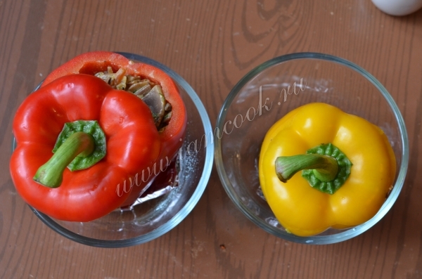 Перцы фаршированные шампионами, фото