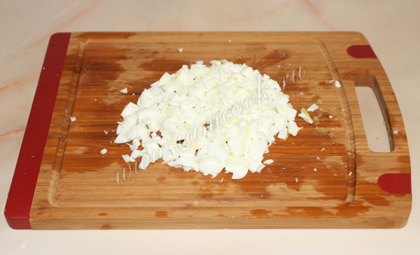 Нарезанный яичный желток