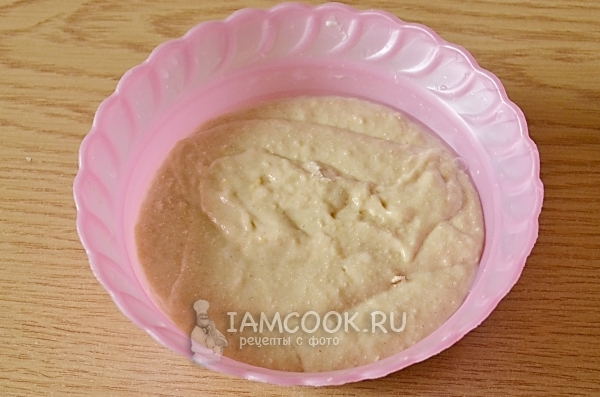 Влить молоко и размешать