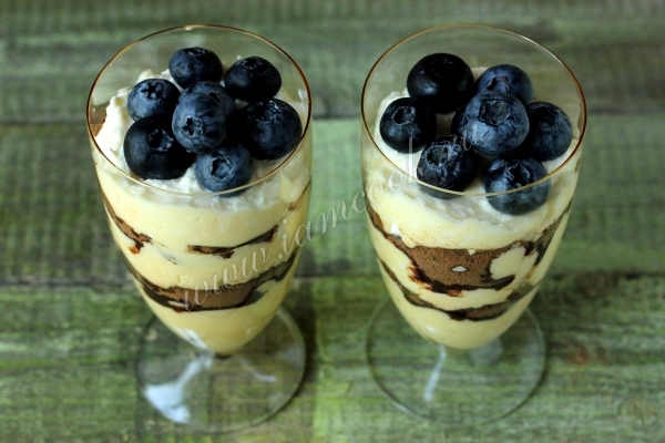 творожный десерт с голубикой