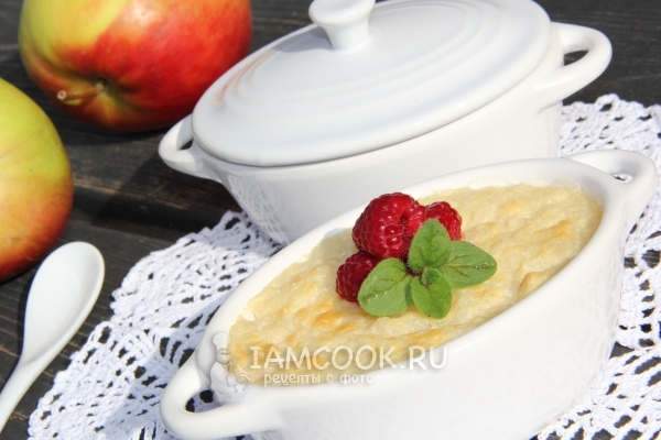 Фото рисовой запеканки с яблоком