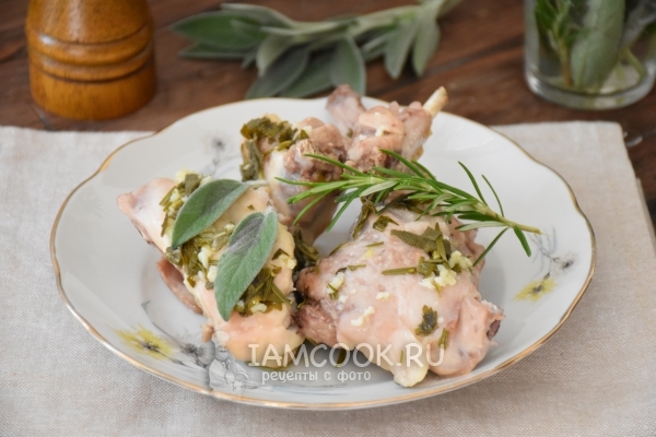 Фото кролика с ароматными травами