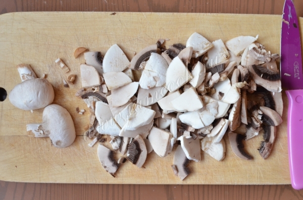 Шампиньоны резанные