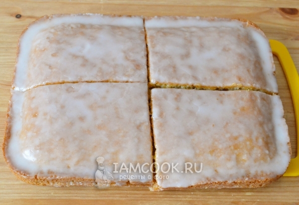 Покрыть коржи с кремом глазурью