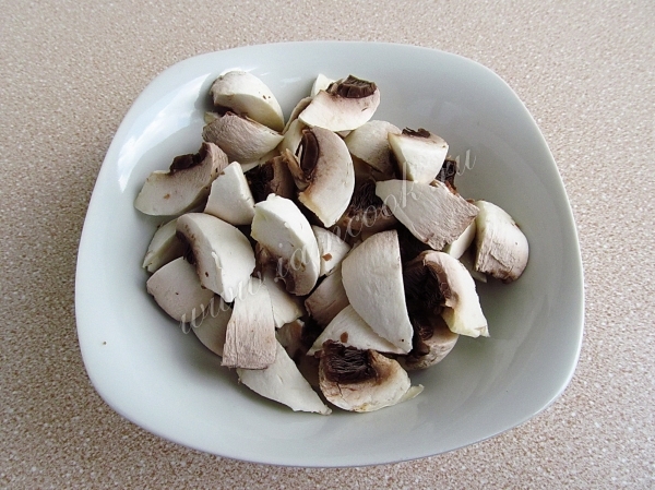 Шампиньоны резанные