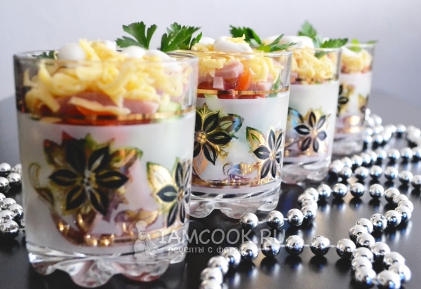 Рецепт салата-коктейля с ветчиной и сыром