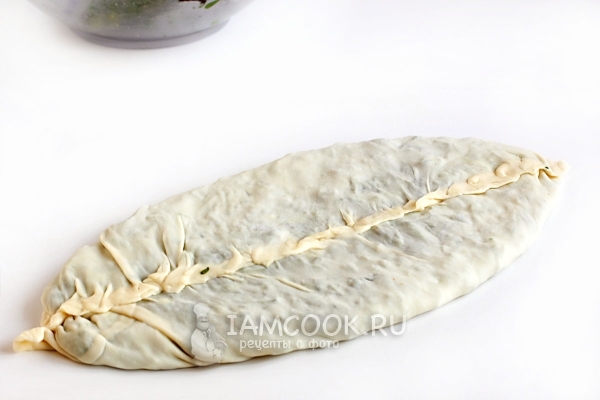 Сформировать лепешку с начинкой