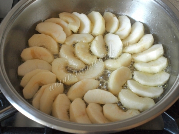 Обжарка яблок на сковороде