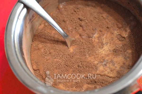 Влить молоко