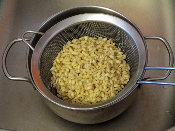 Перловка в дуршлаке