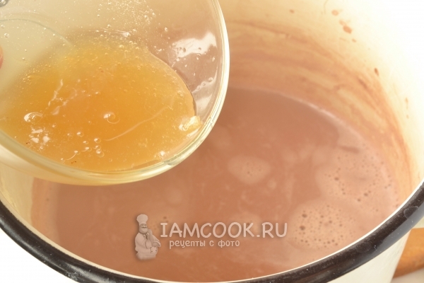 Влить желатин в какао с молоком