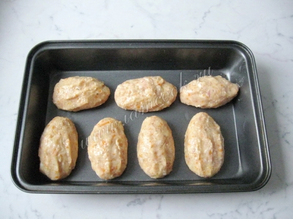 Котлеты в форме для запекания