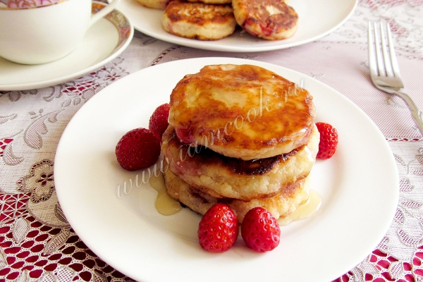 Рецепт клубничных сырников