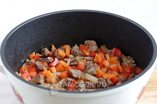 Тушения мяса с овощами