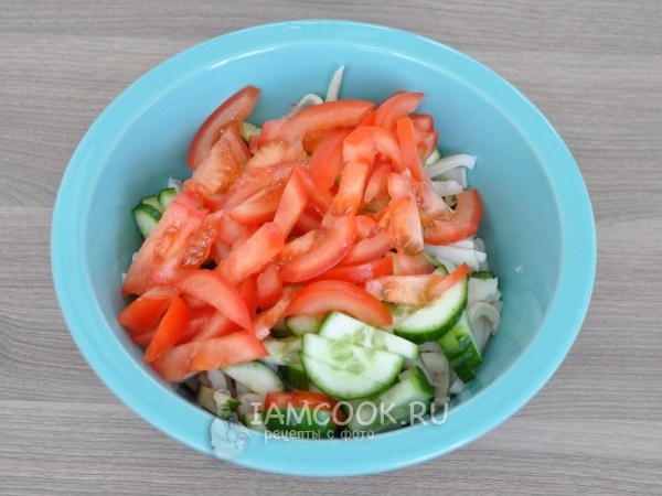 Положить помидор