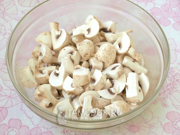 Порезать грибы