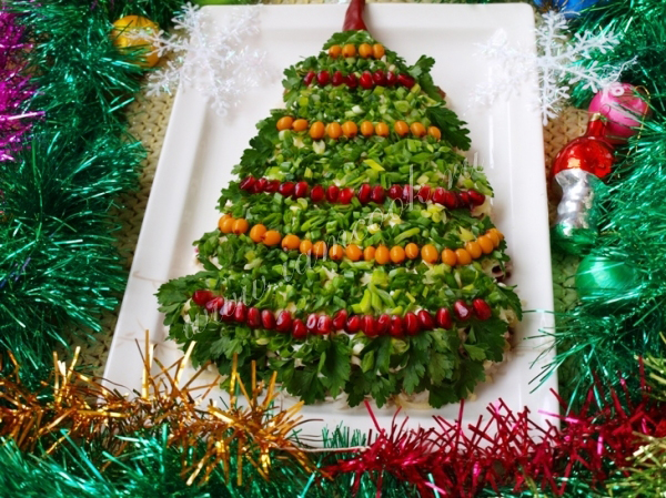 Готовим салат в виде Елки